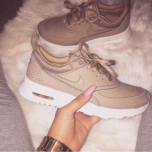 Nike Air Max Beige size 8